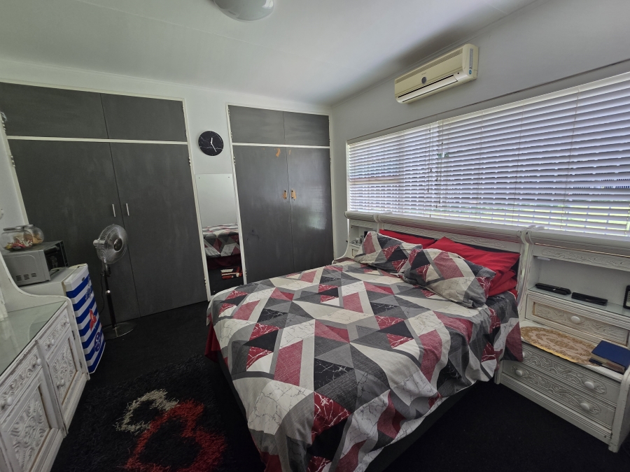 3 Bedroom Property for Sale in Lindequesdrif North West